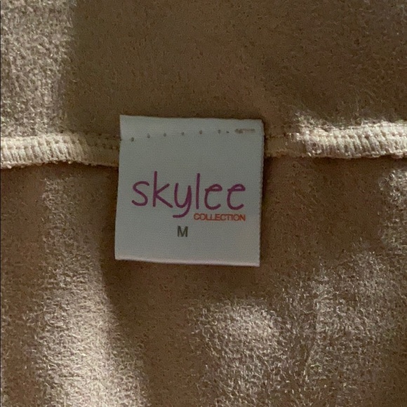 Fitted skirt - Picture 3 of 3